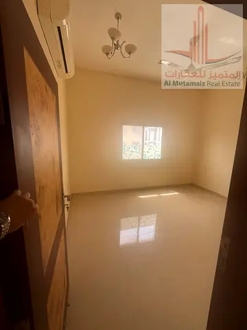 شقة للإيجار غرفه وصاله التكيف مركزي سكن عائلات موقع متميز عجمان منطقة الروضه بنايه الخليج