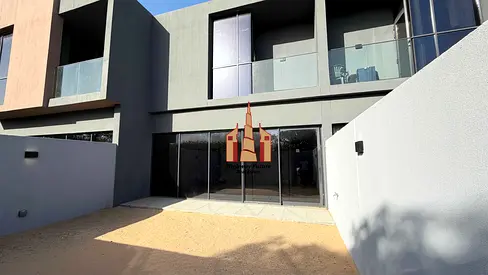 Elegant Modern 2BR Townhouse / Single Row/ For Sale in Masaar