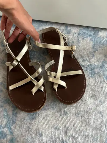 American Eagle Rose gold leather flat sandals - EU 38, gently used