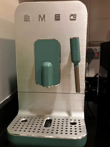 SMEG Espresso Coffee Machine - Compact Retro Design