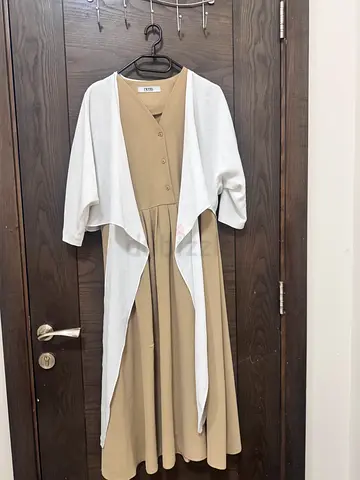 Lightweight beige & white dress /long open-front coat
