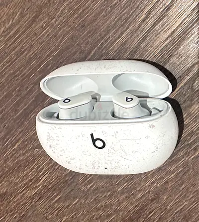 Beats Studio buds