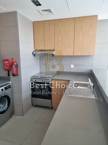 شقة واسعة للبيع في الممشى، الشارقة