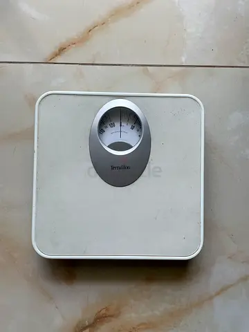 White Analog Bathroom Scale - Functional, Good Condition