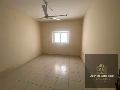 غرفة وصالة للإيجار السنوي في سوق الذهب بعجمان، موقع حيوي وسعر مميز 24 ألف درهم، مع إمكانية الدفع على 4 أو 6 دفعات وتأمين شيك.
