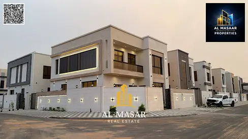Large corner villa with spacious interior layouts; freehold ownership. The price includes registrat