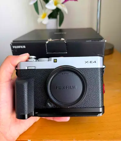 Fujifilm X-E4 mirrorless camera body - good condition with box
