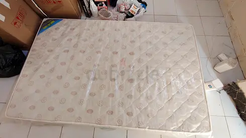 Single mattress in good used condition - firm foam/innerspring and orthopedic matters.