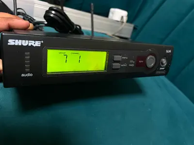 SHURE MODEL SLX4 Wireless Microphone Receiver (perfect Working Condition)