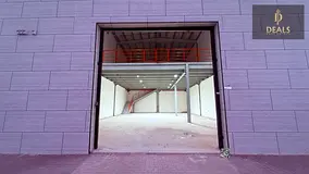 Commercial Showroom for Rent in Al Jurf Industrial Area, Ajman | 2,577 Sq. Ft. (Ground + Mezzanine) 