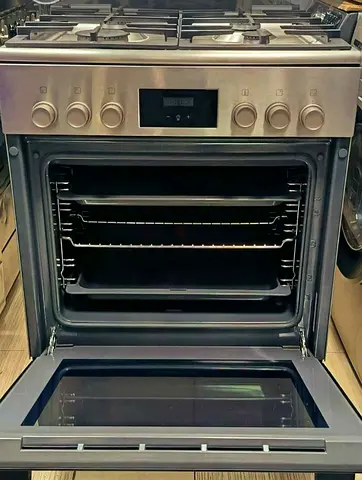 Bosch 4 burner Stainless Steel Gas Cooker oven electric dual fuel