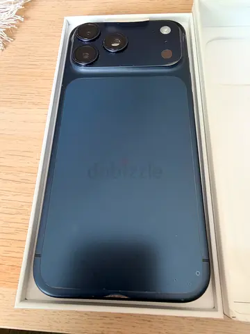 iPhone 17 Pro Max - 512GB excellent condition with box