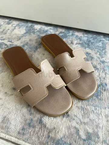 Beige slip-on flat sandals, EU 37 - lightly used
