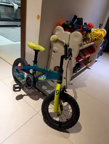 Scott voltage 12 kids bicycle