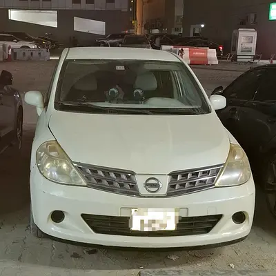 2007 Nissan TIIDA photo 2