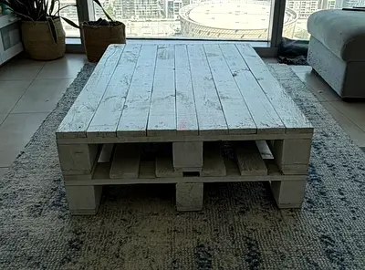 Coffee table pallet