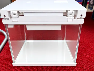 Turtle tank with lid