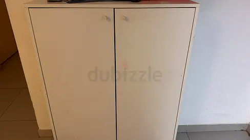 Cabinet white color