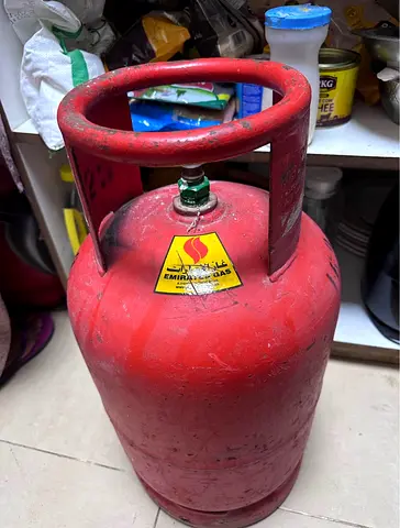 Emirates Gas Red LPG Cylinder - Used, Good Working Condition