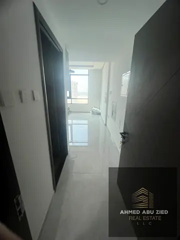 A luxurious studio for rent on the Ajman Corniche, sea view, spacious layout, high-end finishes. special price, prime location close to all amenities.