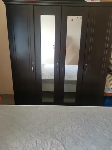 Dark wood 4-door wardrobe with mirrors - good condition