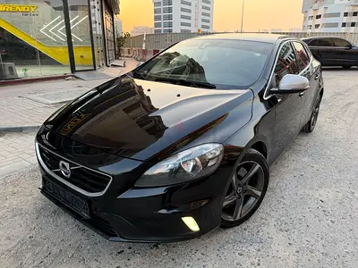 2016 Volvo V-Class T5 R-Design GCC Specs in Immaculate Condition