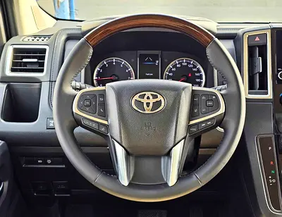 2026 Toyota GRANVIA 照片 10