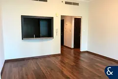 Upgraded | One Bed | Marina View | Vacant
