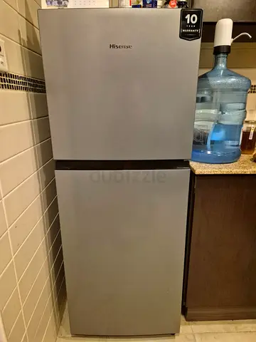Hisense Silver Top-Freezer Refrigerator - Good Condition