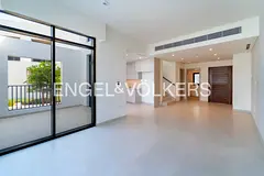 Corner Unit l Vacant Now l Near amenities