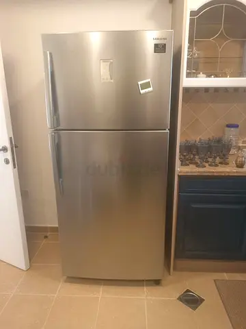 Samsung Top Freezer Refrigerator 2-Door - Silver, Good Condition