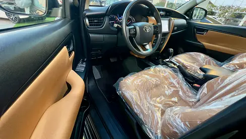 2023 Toyota FORTUNER — миниатюра 15
