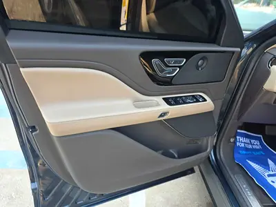 2021 Lincoln AVIATOR 照片 9