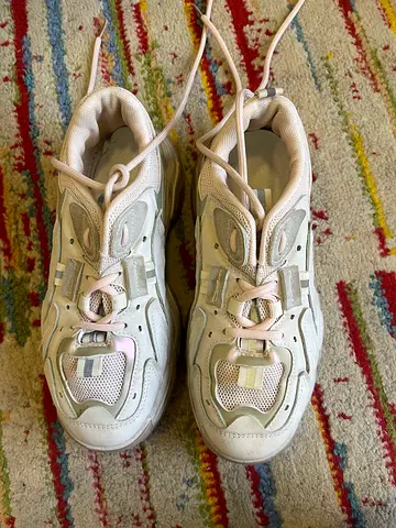 White casual chunky sneakers