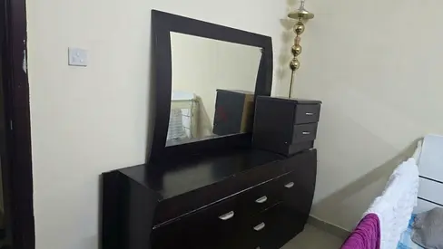 Dressing table