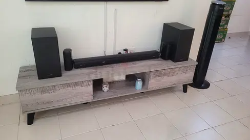 Media wall unit