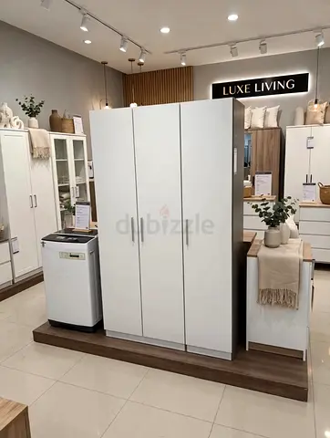 White 3-Door Wardrobe / Armoire - Modern Finish (Good Condition)