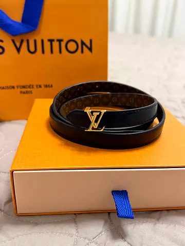 Louis Vuitton authentic 15mm Reversible Belt