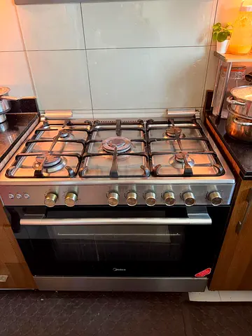 Midea 5-Burner Gas Stove with Oven - Stainless Steel, Good Working Condition