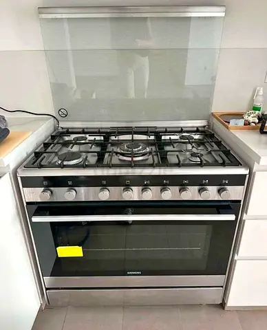Siemens stainless steel gas cooker with oven - 5 burner