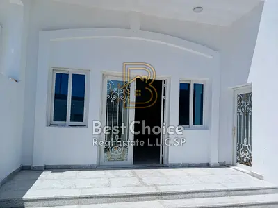 Commercial Property for Rent in Al Sabkha, Sharjah An excellent rental opportunity in the Al Sabkha area, 0featuring a prime, strategic location000000
