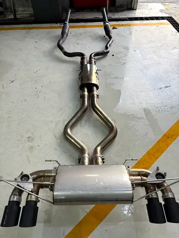 Miltek full exhaust system with 200 cell catted downpipes for Land Rover Defender 525