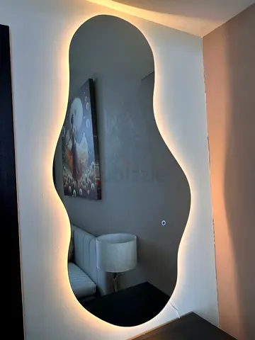 Irregular Shaped LED Wall Mirror – 120cm – Excellent Condition