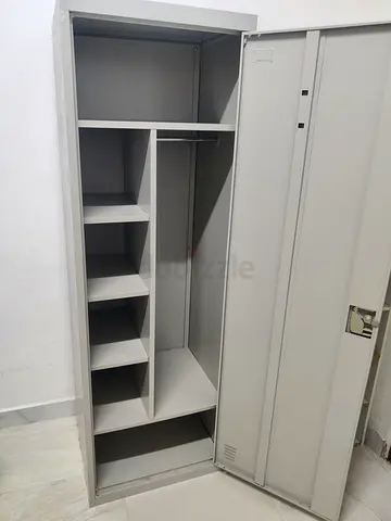 Steel cabinet Single door good condition with lock & key