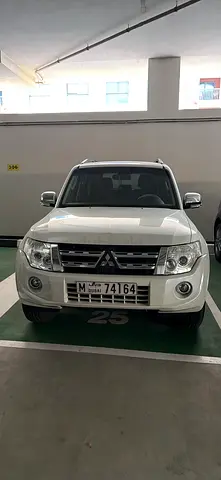 2014 Mitsubishi Pajero GLS Medium Line GCC Specs