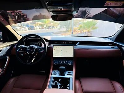 2024 Jaguar F-PACE photo 10