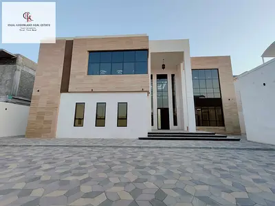 Luxurious Modern/ Out side Mulhuqe/ Driver Room