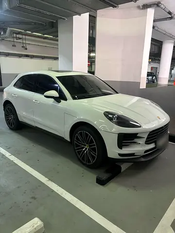 Porsche Service History / Warranty | Porsche Macan 2020 Standard GCC Specifications (Single Owner)