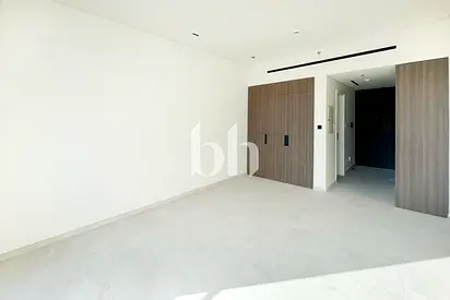 Furnished | Mid Floor | 1 Parking