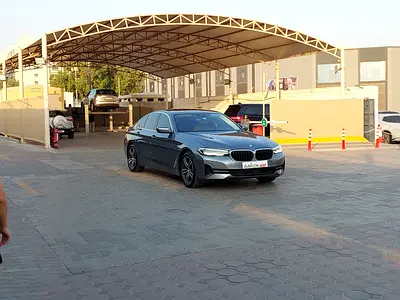 AED 1976/month | 2023 BMW 5-Series 520i | GCC Specs | Ref#532414